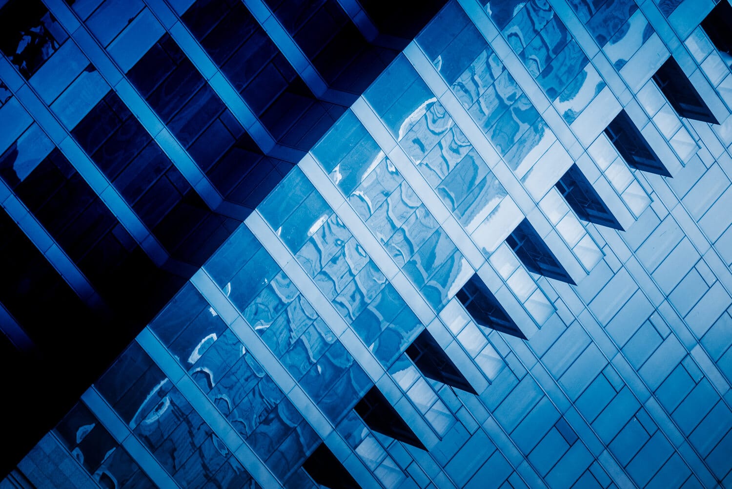 Nowa dyrektywa o kredycie konsumenckim (CCD II) odpowiedzią na zmiany wynikające z transformacji cyfrowej oraz potrzebę ujednolicenia poziomu ochrony konsumentów w całej Unii Europejskiej.